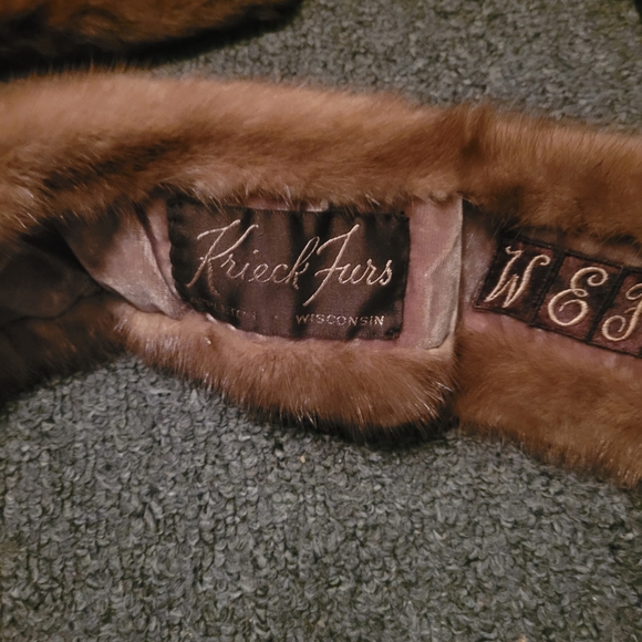 Chic Brown Fur Accessory Collection - Picture 4 of 10